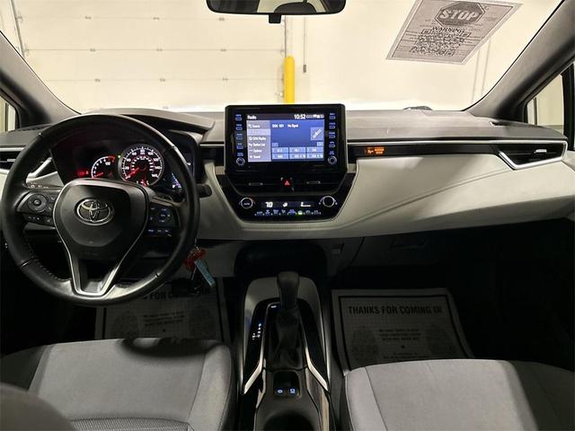 Photo of 2021 White Toyota Corolla