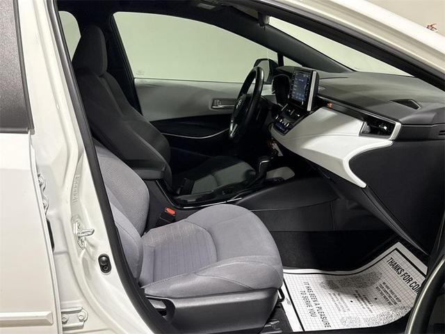 Photo of 2021 White Toyota Corolla