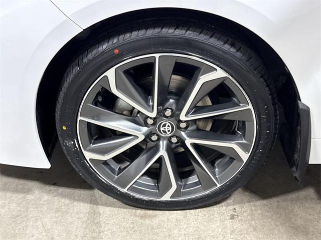 Photo of 2021 White Toyota Corolla