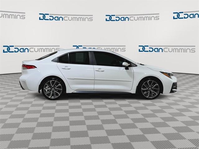 Photo of 2021 White Toyota Corolla