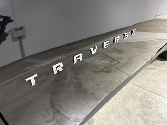 Photo of 2020 Mosaic Black Metallic Chevrolet Traverse