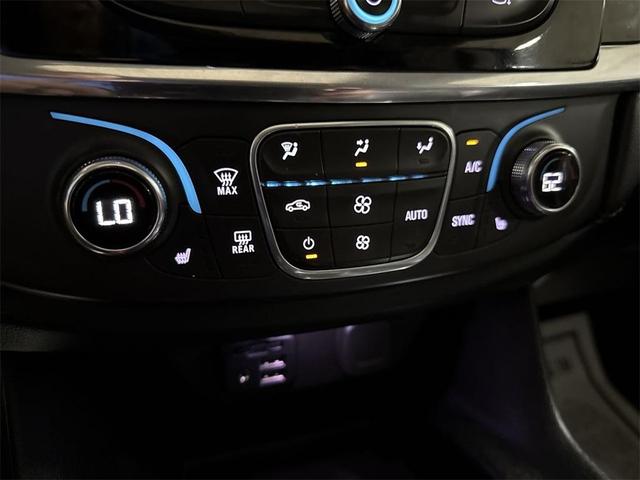 Photo of 2020 Mosaic Black Metallic Chevrolet Traverse