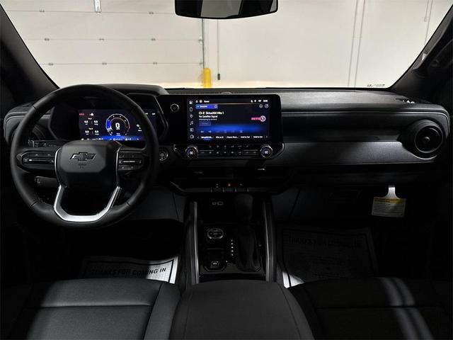 Photo of 2026 Summit White Chevrolet Colorado