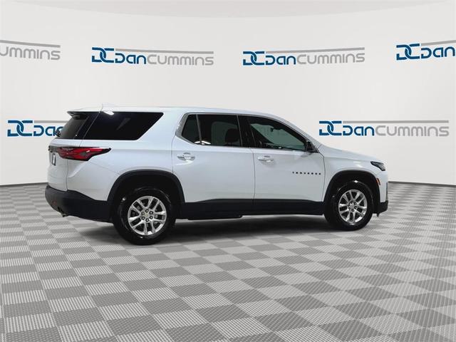 Photo of 2023 Summit White Chevrolet Traverse