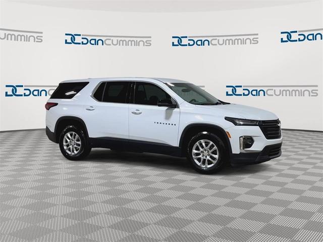 Photo of 2023 Summit White Chevrolet Traverse