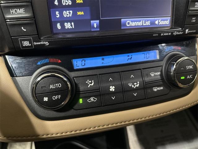 Photo of 2018 Blizzard Pearl Toyota RAV4