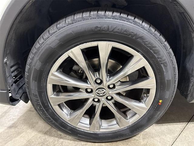 Photo of 2018 Blizzard Pearl Toyota RAV4