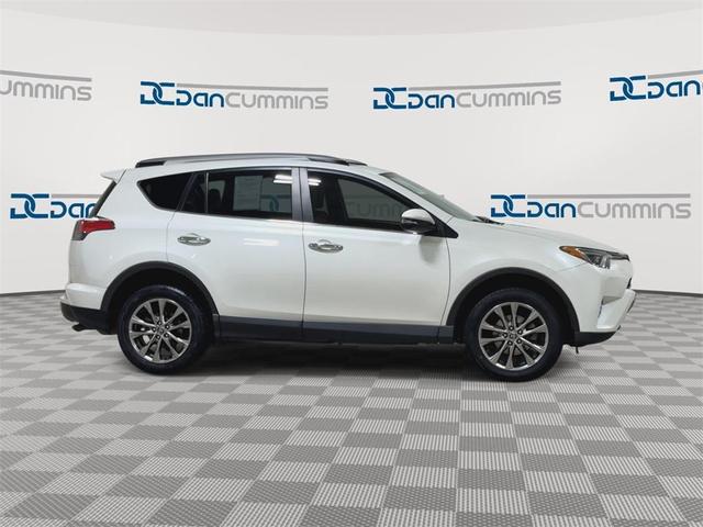 Photo of 2018 Blizzard Pearl Toyota RAV4