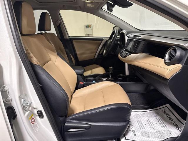 Photo of 2018 Blizzard Pearl Toyota RAV4