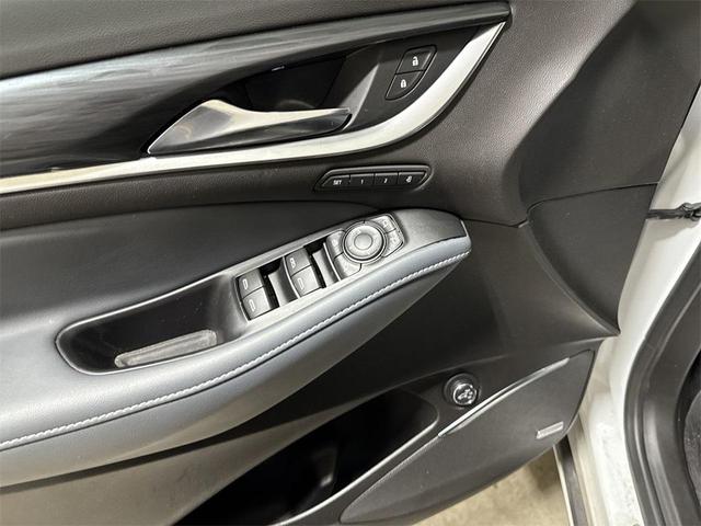 Photo of 2022 Summit White Buick Enclave