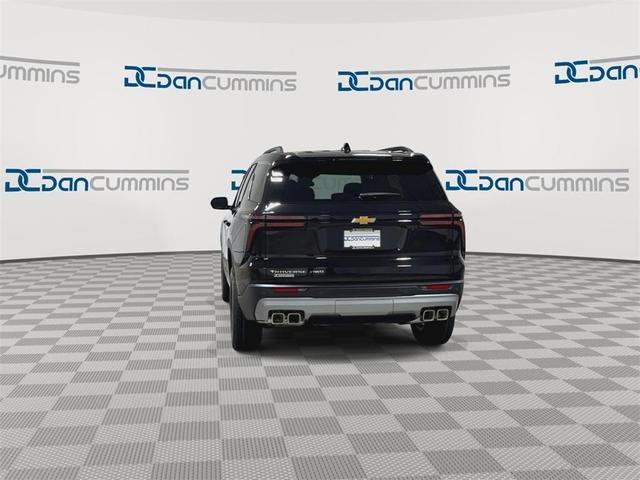 Photo of 2026 Mosaic Black Metallic Chevrolet Traverse