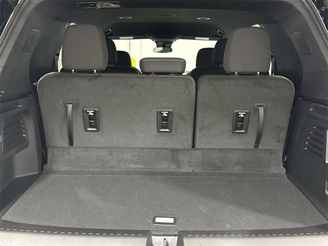 Photo of 2026 Mosaic Black Metallic Chevrolet Traverse