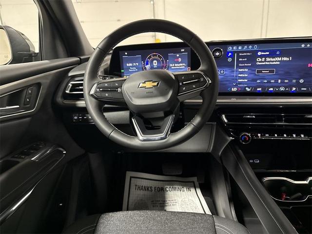 Photo of 2026 Mosaic Black Metallic Chevrolet Traverse