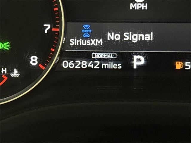 Photo of 2022 White Mitsubishi Outlander