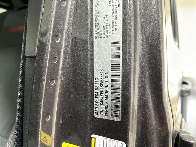 Photo of 2025 Granite Crystal Clearcoat Metallic Jeep Wrangler