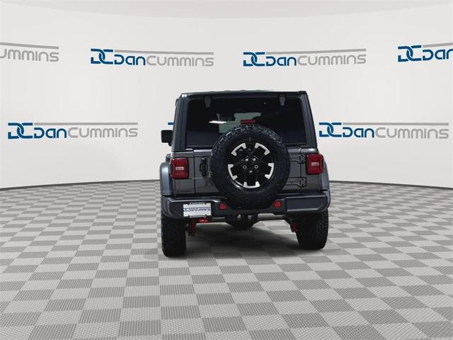 Photo of 2025 Granite Crystal Clearcoat Metallic Jeep Wrangler