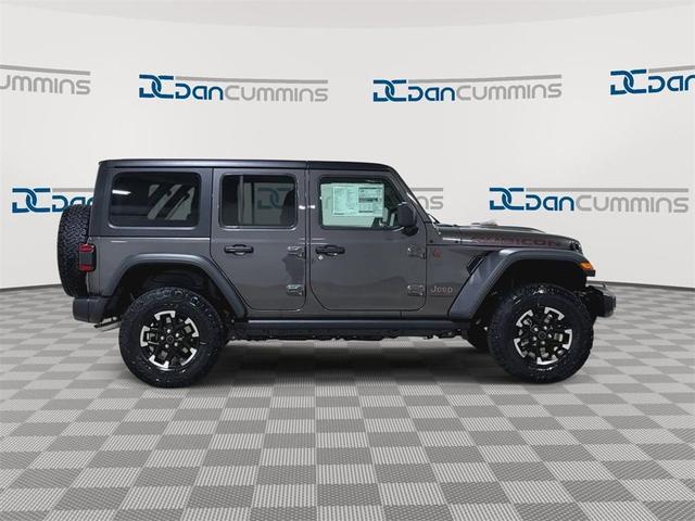 Photo of 2025 Granite Crystal Clearcoat Metallic Jeep Wrangler