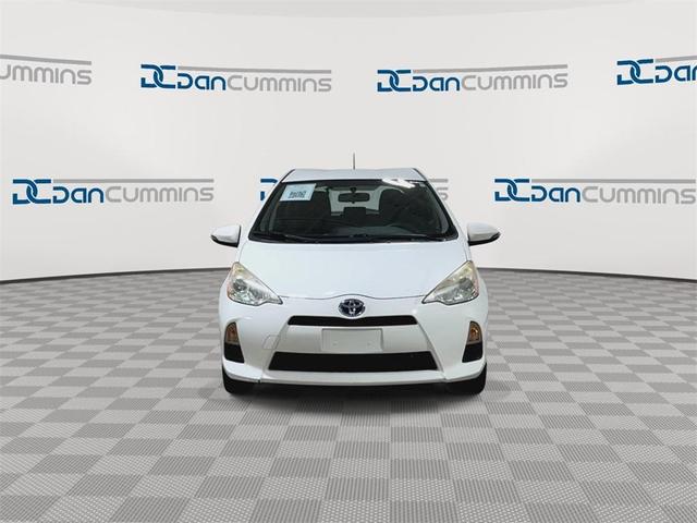 Photo of 2012 Super White Toyota Prius c