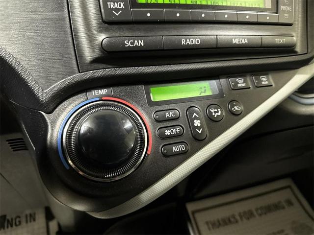 Photo of 2012 Super White Toyota Prius c
