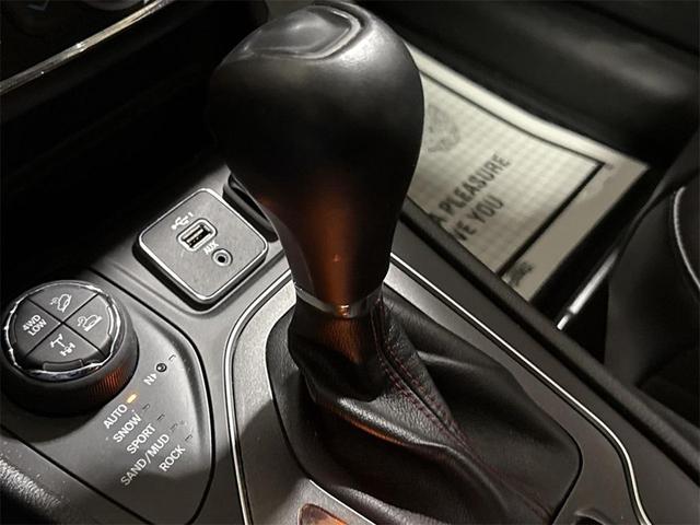 Photo of 2022 Diamond Black Jeep Cherokee