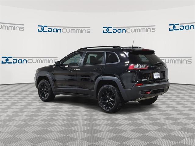 Photo of 2022 Diamond Black Jeep Cherokee