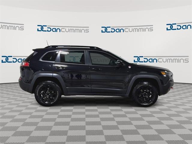 Photo of 2022 Diamond Black Jeep Cherokee