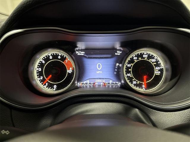 Photo of 2022 Diamond Black Jeep Cherokee