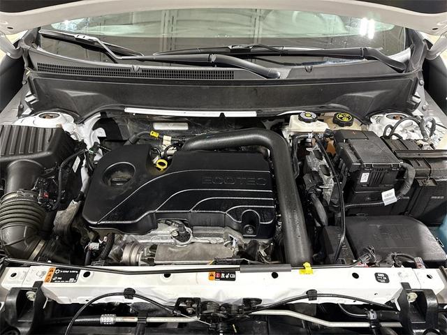 Photo of 2023 Summit White GMC Terrain