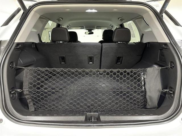 Photo of 2023 Summit White GMC Terrain