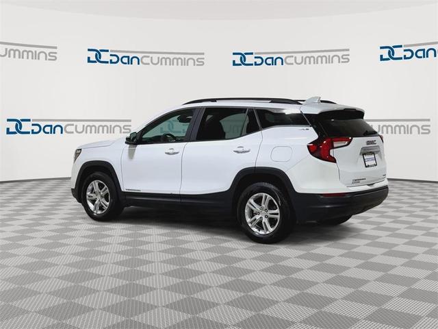 Photo of 2023 Summit White GMC Terrain