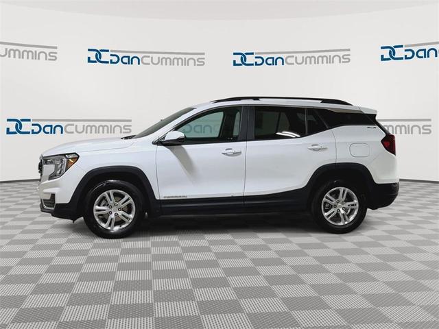 Photo of 2023 Summit White GMC Terrain