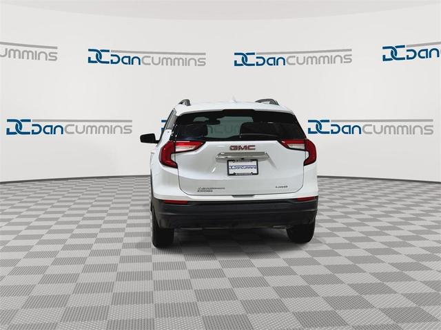 Photo of 2023 Summit White GMC Terrain