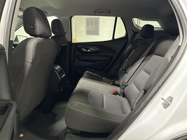 Photo of 2023 Summit White GMC Terrain
