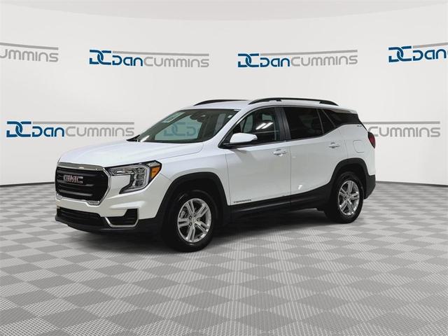 Photo of 2023 Summit White GMC Terrain