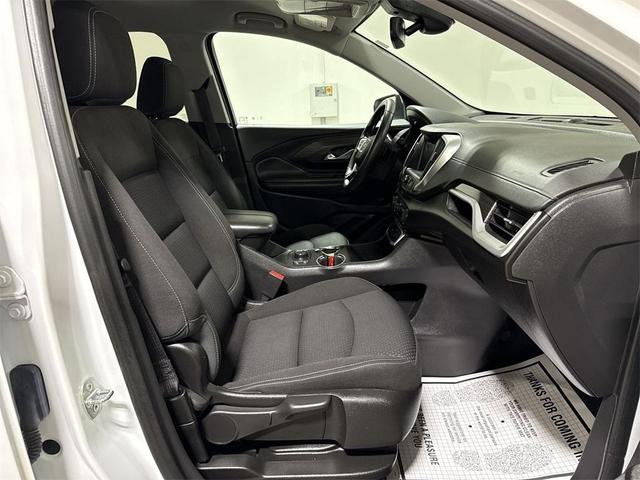 Photo of 2023 Summit White GMC Terrain