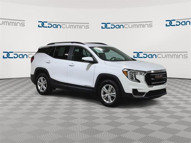 Photo of 2023 Summit White GMC Terrain