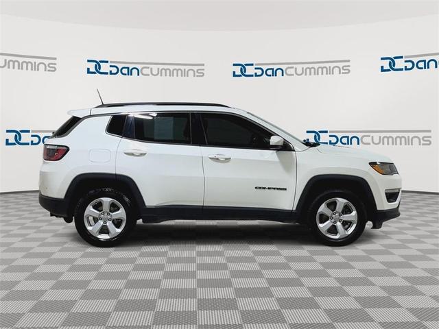 Photo of 2019 White Clearcoat Jeep Compass