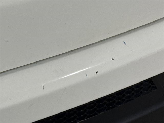 Photo of 2019 White Clearcoat Jeep Compass