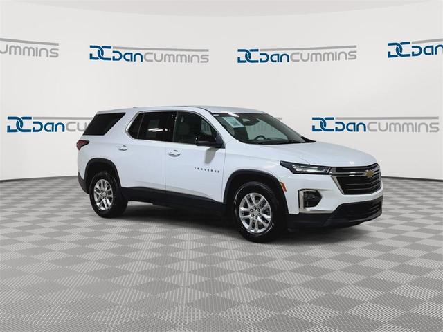 Photo of 2023 Summit White Chevrolet Traverse