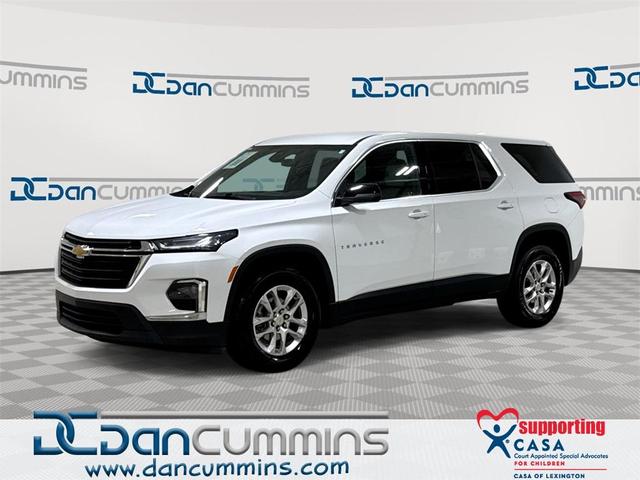 Photo of 2023 Summit White Chevrolet Traverse