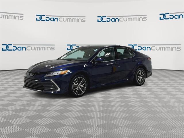 Photo of 2021 Blue Toyota Camry