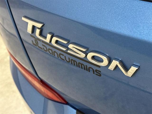 Photo of 2016 Caribbean Blue Hyundai TUCSON
