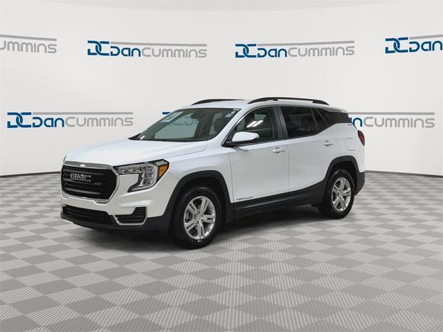 Photo of 2022 Summit White GMC Terrain