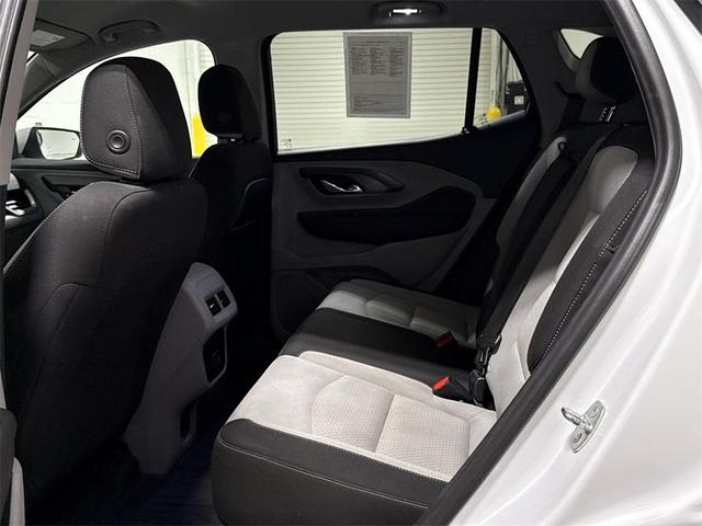 Photo of 2022 Summit White GMC Terrain