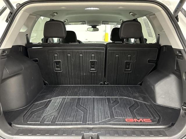 Photo of 2022 Summit White GMC Terrain