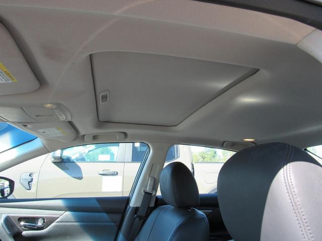 Photo of 2014 Java Metallic Nissan Altima