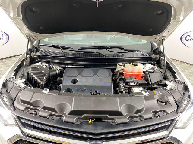 Photo of 2020 Summit White Chevrolet Traverse