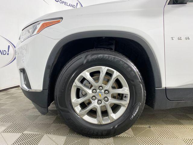 Photo of 2020 Summit White Chevrolet Traverse