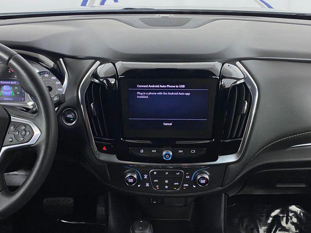 Photo of 2020 Summit White Chevrolet Traverse