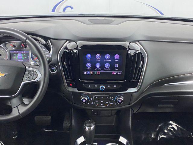 Photo of 2020 Summit White Chevrolet Traverse